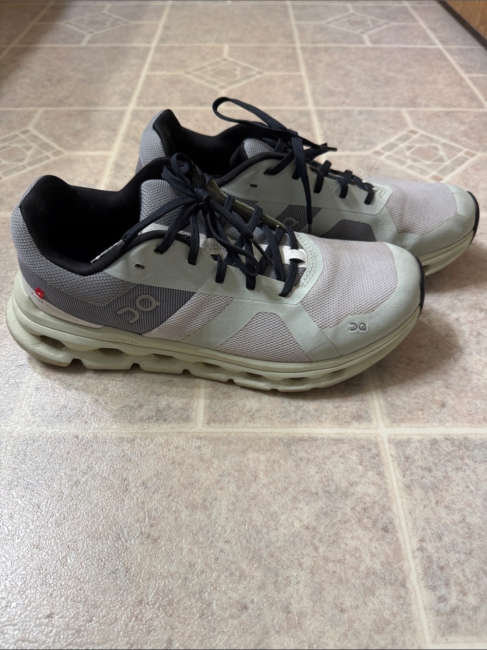 Cloud Runner Frost / Aloe